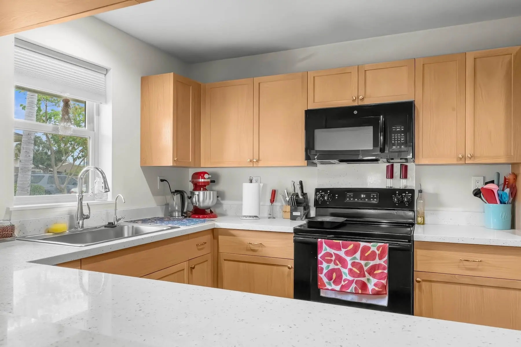 Photo of Listing #409356