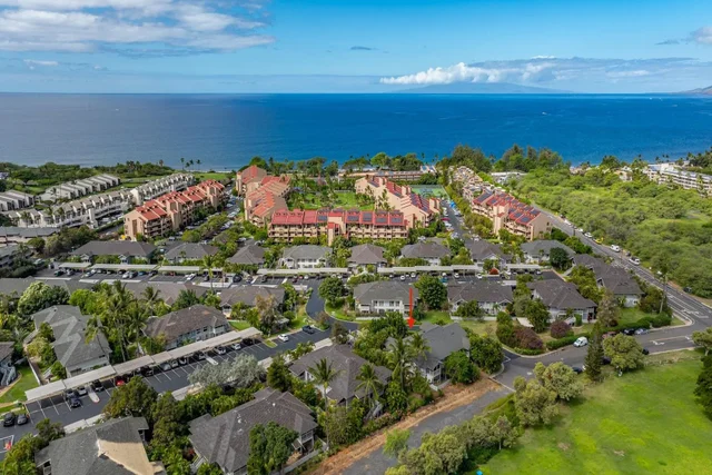 Listing Image for 160 Keonekai Rd 18-202 1 of 25