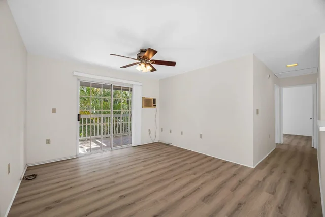 Listing Image for 160 Keonekai Rd 18-202 13 of 25