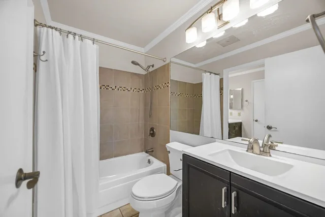 Listing Image for 160 Keonekai Rd 18-202 21 of 25