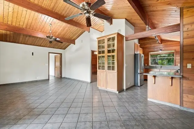 Listing Image for 183 Kapuai Rd 13 of 33