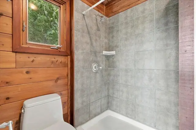 Listing Image for 183 Kapuai Rd 23 of 33