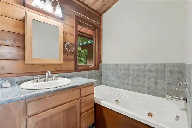 Listing Image for 183 Kapuai Rd 24 of 33