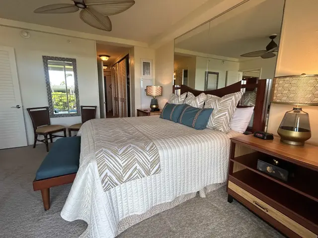 Listing Image for 2481 Kaanapali Pkwy 512/v 6 of 12