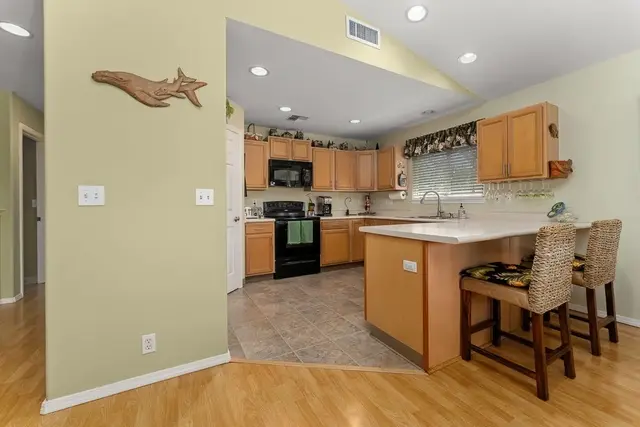 Listing Image for 156 Kawailani Cir 10 of 40
