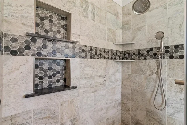 Listing Image for 165 Hololani St 10 of 46