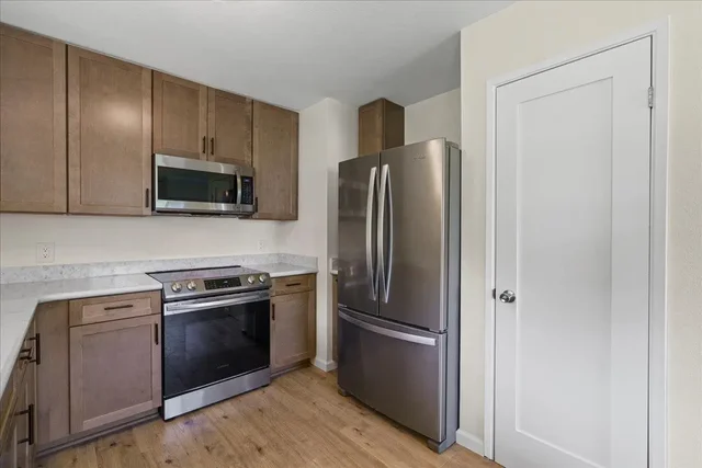 Listing Image for 165 Hololani St 4 of 46