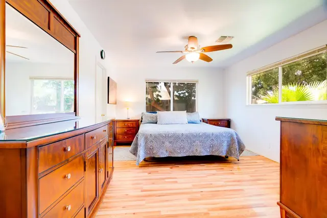 Listing Image for 19 Hooiki St 16 of 35
