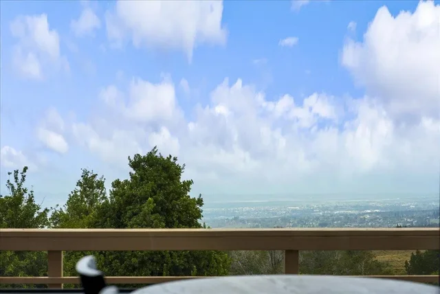 Listing Image for 25 Hoihoi Pl A 20 of 27