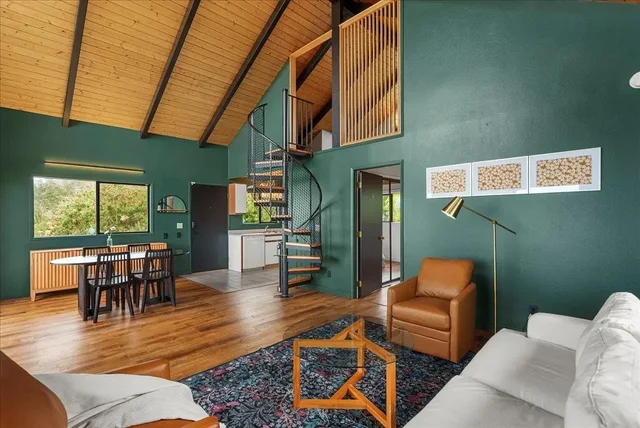 Listing Image for 25 Hoihoi Pl A 6 of 27