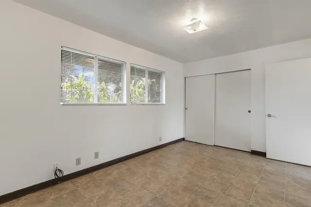 Listing Image for Rd 28 of 36