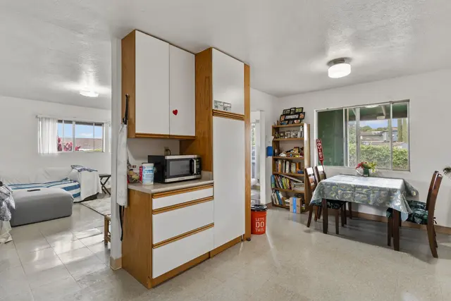 Listing Image for Rd 9 of 36