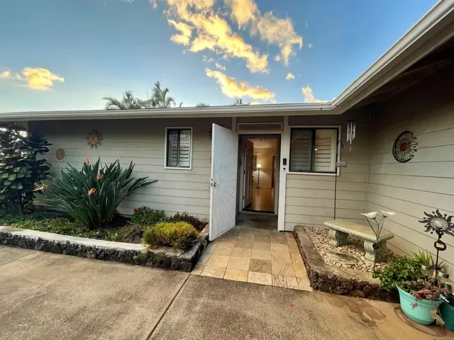 Listing Image for 10 N Hiena Pl 1 of 37