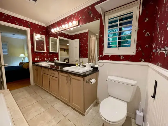 Listing Image for 10 N Hiena Pl 15 of 37