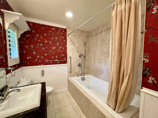 Listing Image for 10 N Hiena Pl 16 of 37