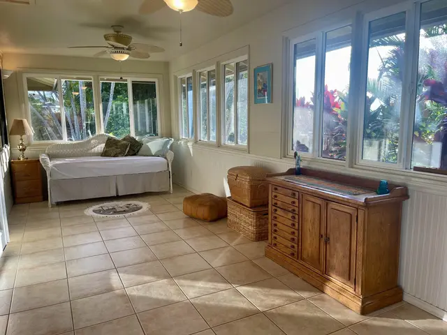 Listing Image for 10 N Hiena Pl 2 of 37