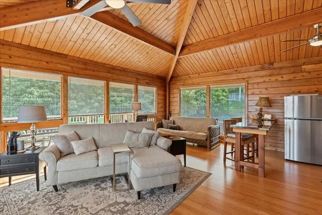 Listing Image for 535 Kuikahi Dr 12 of 50