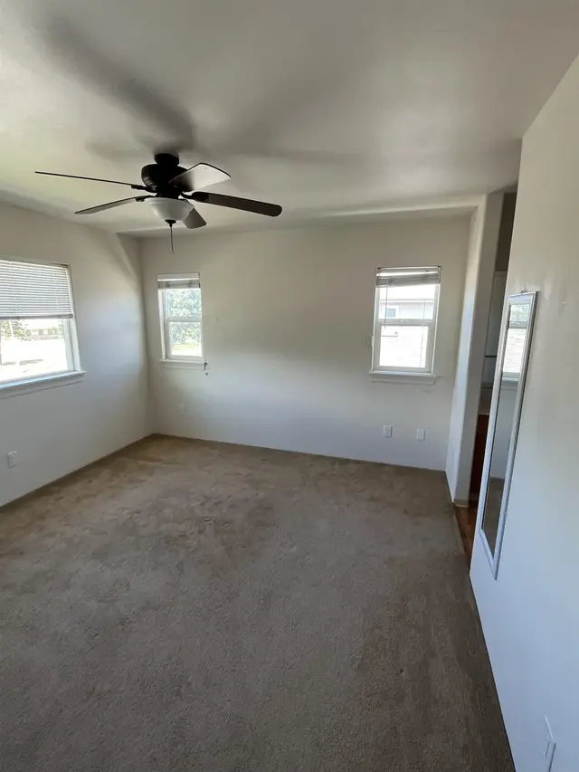 Listing Image for 23 Meheu Cir 11 of 12