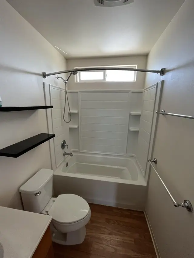Listing Image for 23 Meheu Cir 6 of 12