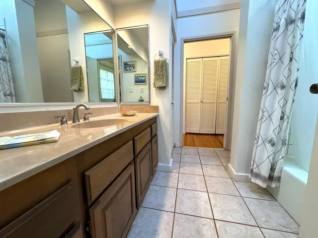 Listing Image for 100 Lio Pl N-1 12 of 31