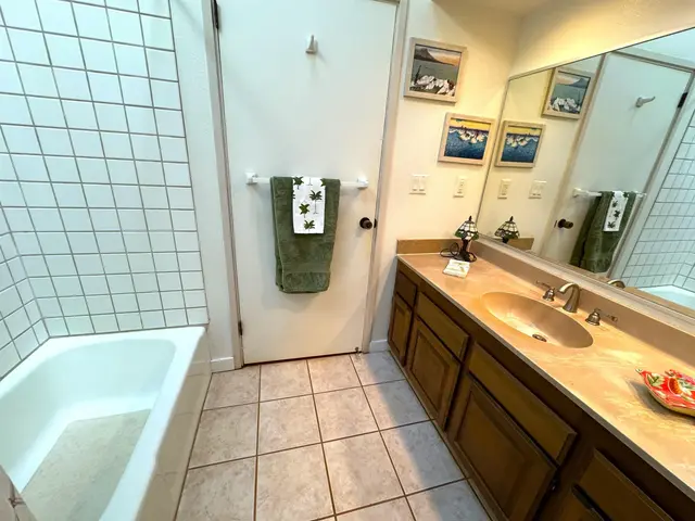 Listing Image for 100 Lio Pl N-1 13 of 31