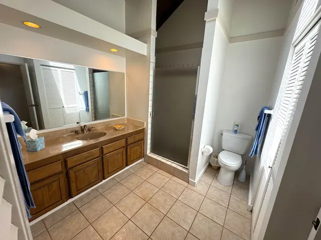 Listing Image for 100 Lio Pl N-1 23 of 31