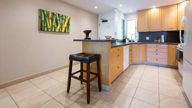 Listing Image for 2661 Kekaa Dr F-201 11 of 50