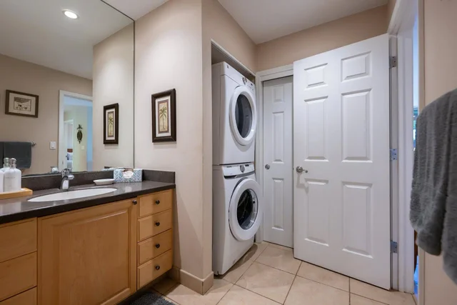 Listing Image for 2661 Kekaa Dr F-201 32 of 50