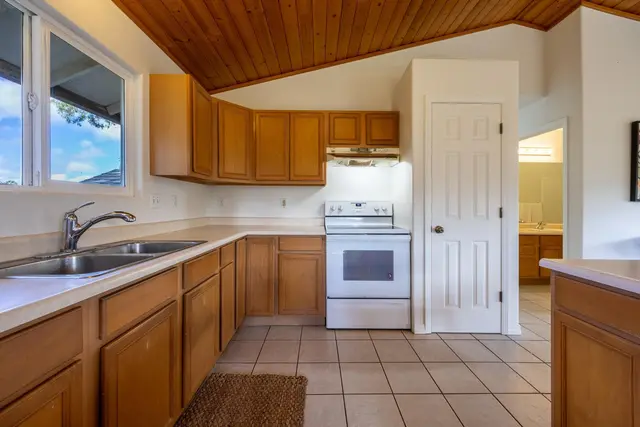 Listing Image for 160 Kapuahi St 12 of 50
