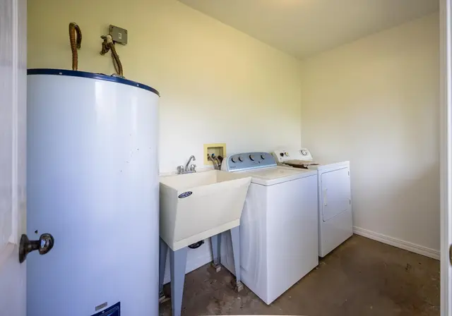 Listing Image for 160 Kapuahi St 33 of 50