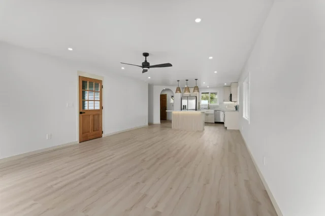 Listing Image for 57 Kupee Pl 12 of 34