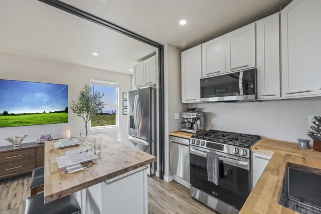 Listing Image for 2759 Baldwin Ave 7 F B 10 of 33