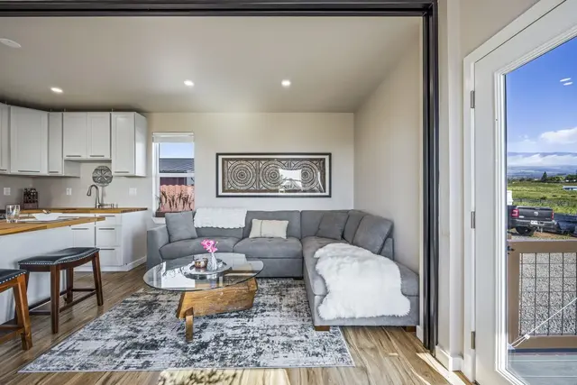 Listing Image for 2759 Baldwin Ave 7 F B 22 of 33