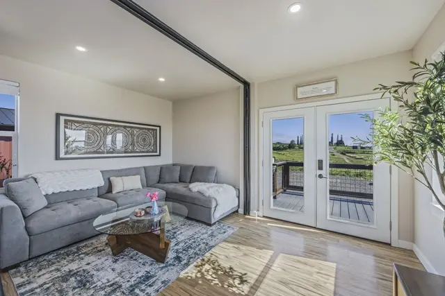Listing Image for 2759 Baldwin Ave 7 F B 23 of 33