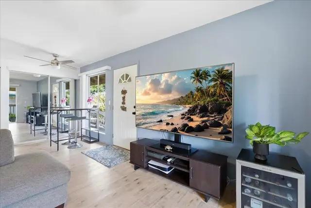 Listing Image for 480 Kenolio Rd 4-206 7 of 44