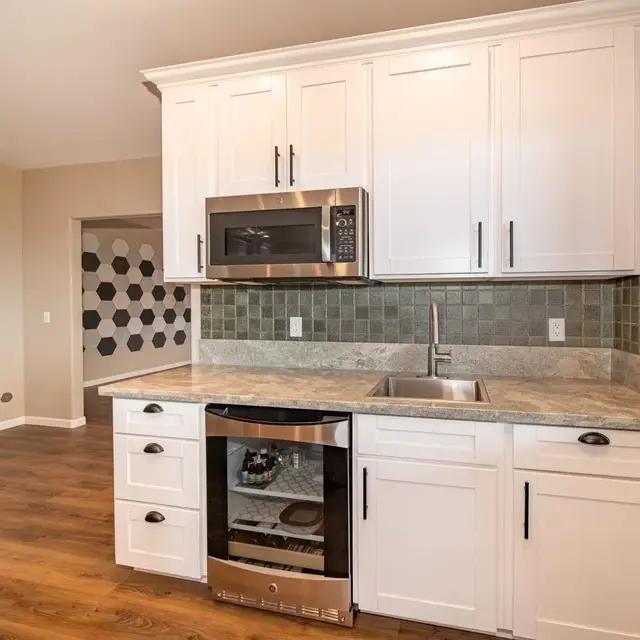 Listing Image for 43 Kapalulu Pl 18 of 27