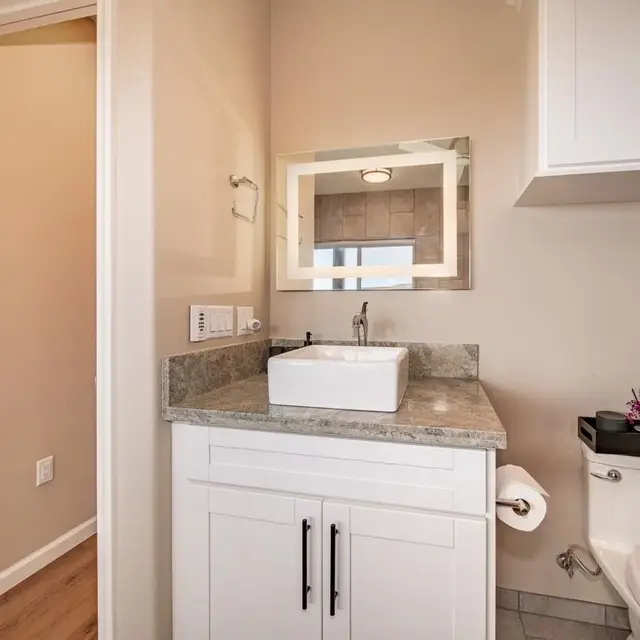 Listing Image for 43 Kapalulu Pl 27 of 27