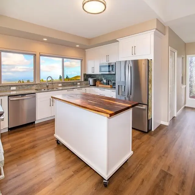 Listing Image for 43 Kapalulu Pl 8 of 27