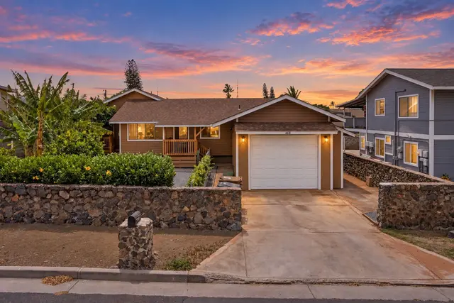 Listing Image for 468 Kaiwahine St 1 of 21