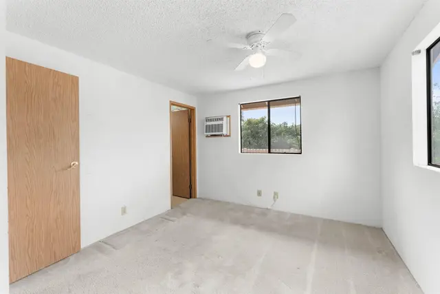 Listing Image for 468 Kaiwahine St 10 of 21