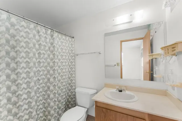 Listing Image for 468 Kaiwahine St 11 of 21