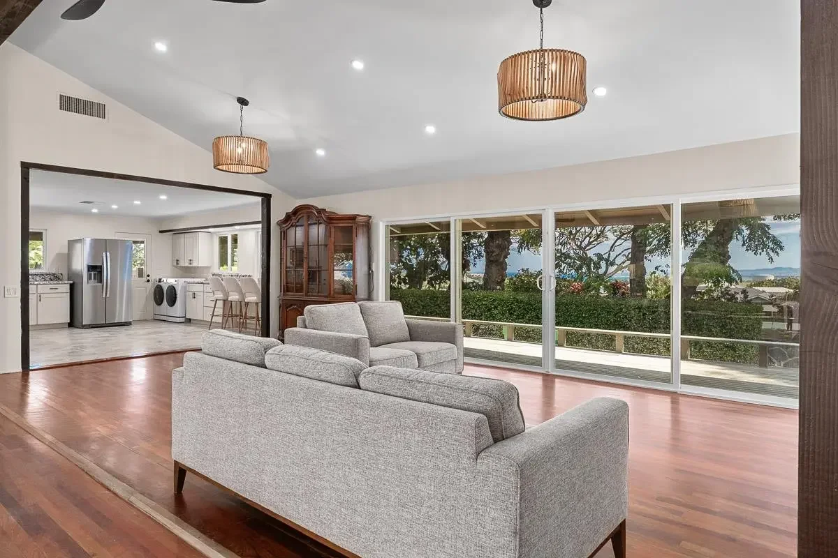 Photo of Listing #408124