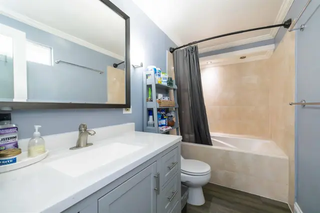 Listing Image for 205 Humupea Pl 10 of 24