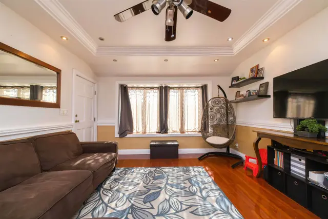 Listing Image for 205 Humupea Pl 5 of 24