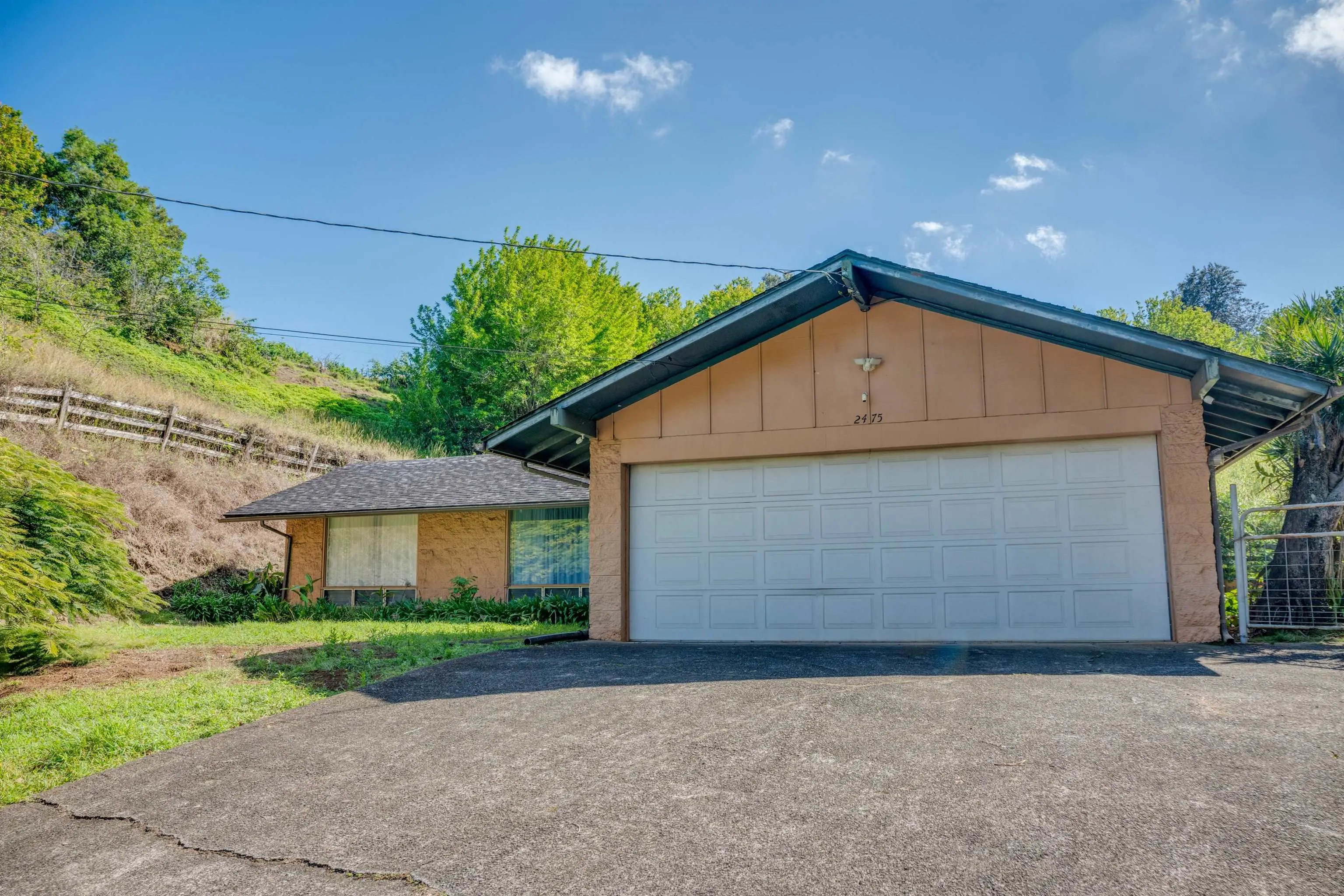 Photo of Listing #408424