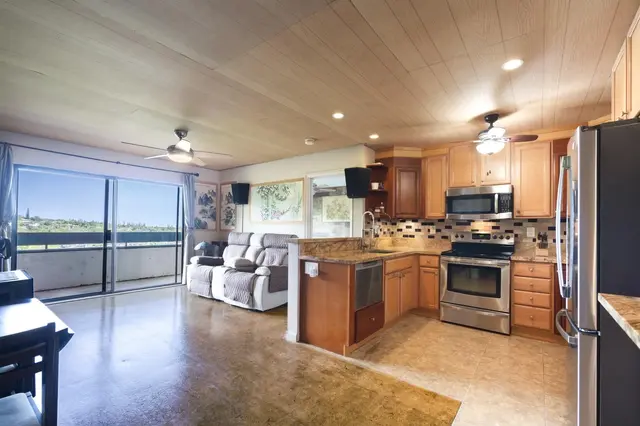 Listing Image for 2180 Vineyard St 105 1 of 35