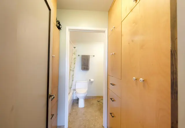 Listing Image for 2180 Vineyard St 105 12 of 35