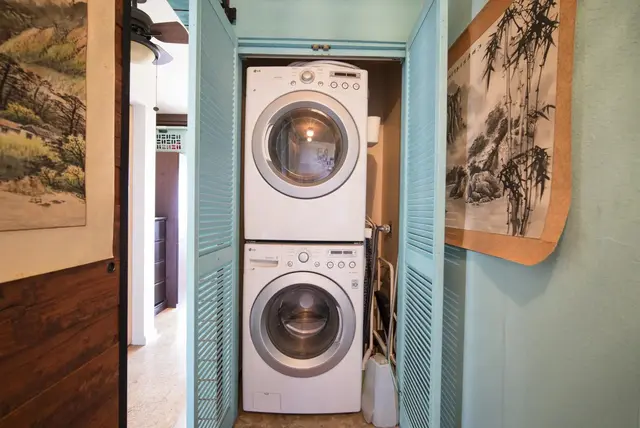 Listing Image for 2180 Vineyard St 105 18 of 35