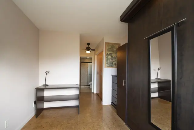 Listing Image for 2180 Vineyard St 105 19 of 35