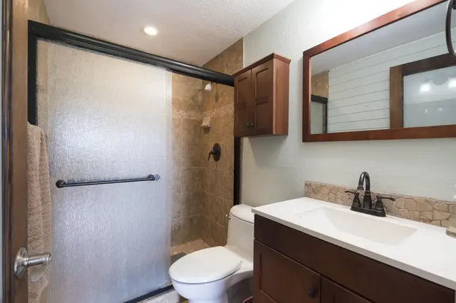 Listing Image for 2180 Vineyard St 105 22 of 35